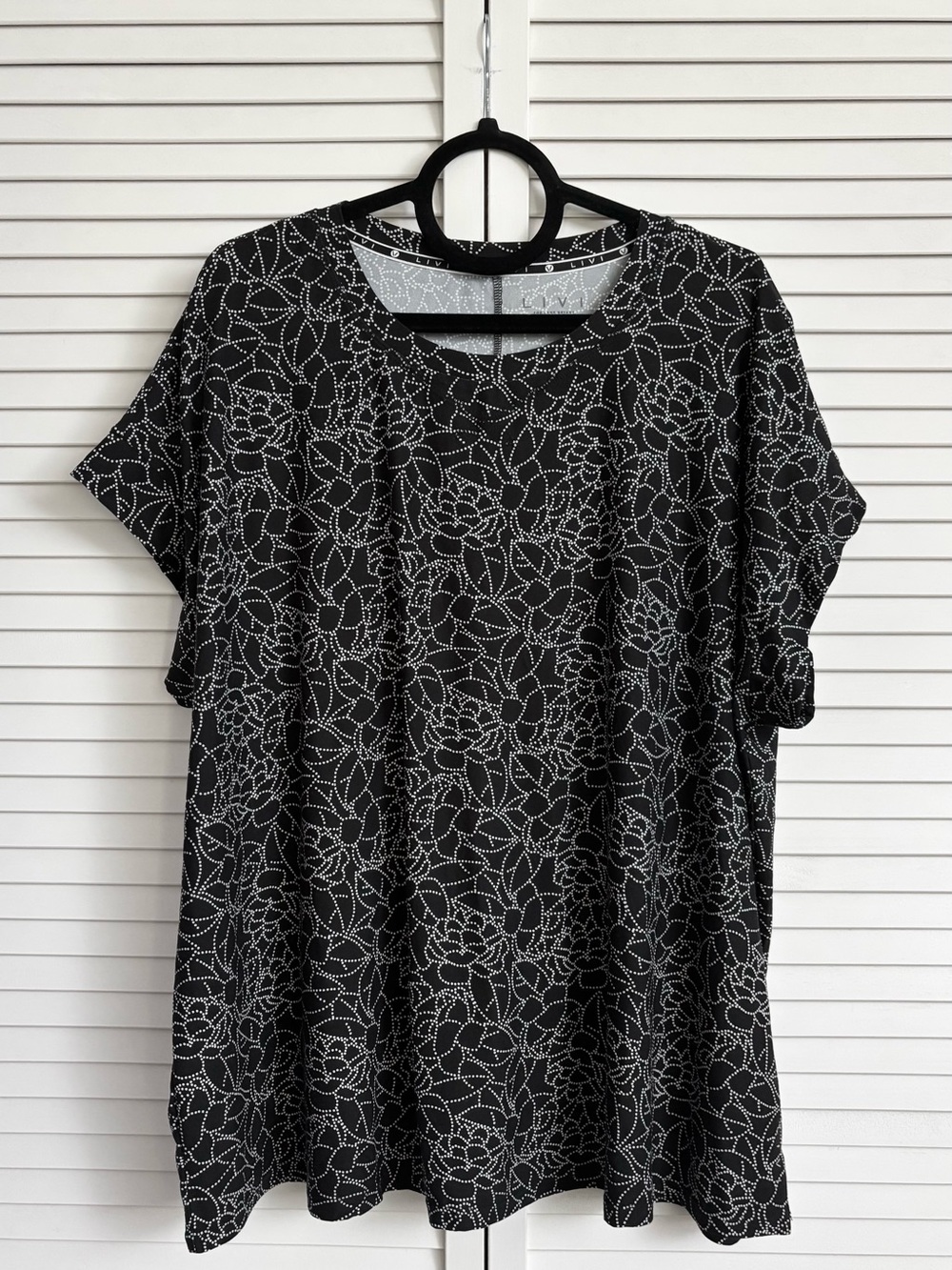Livi for Lane Bryant Black Top with Floral Dot Design, Size: 18/20 (2X), NWT